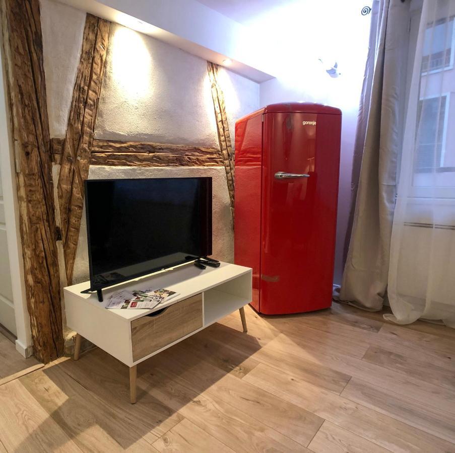 Beauty & The Beast - Old Town Cosy Apartments Colmar Exteriör bild